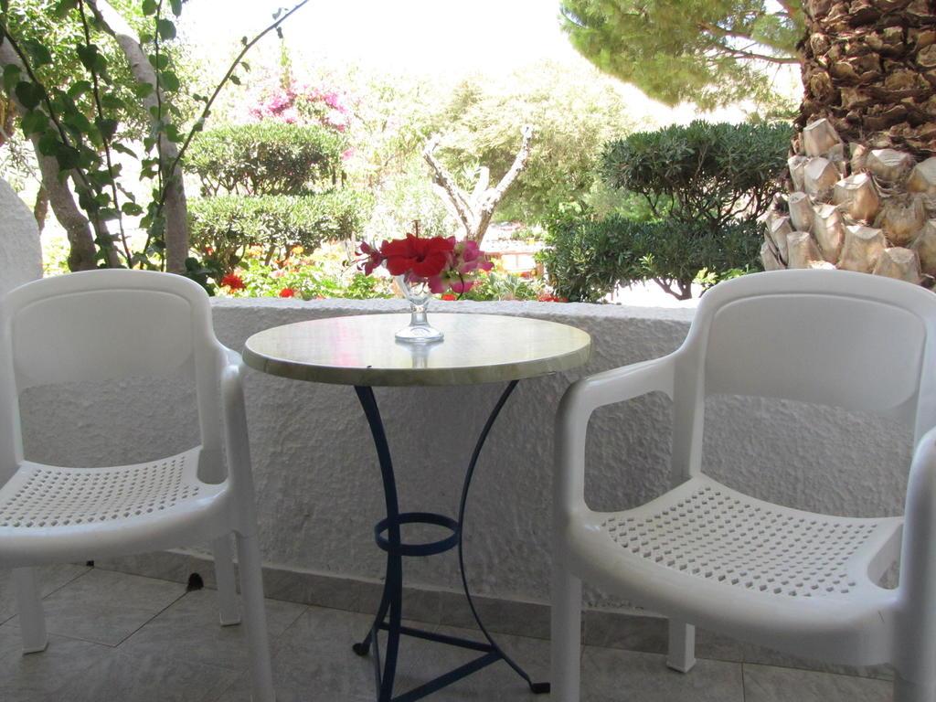 Eden Ios Rooms Mylopotas Buitenkant foto